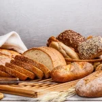 chleb-pszenny-czy-bialy-dietetyk-wyjasnia-co-jest-zdrowsze.webp.webp